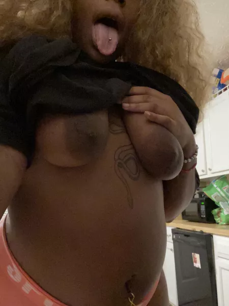Lonely and horny tonight π€°π½ Lonely and horny tonight π€°π½