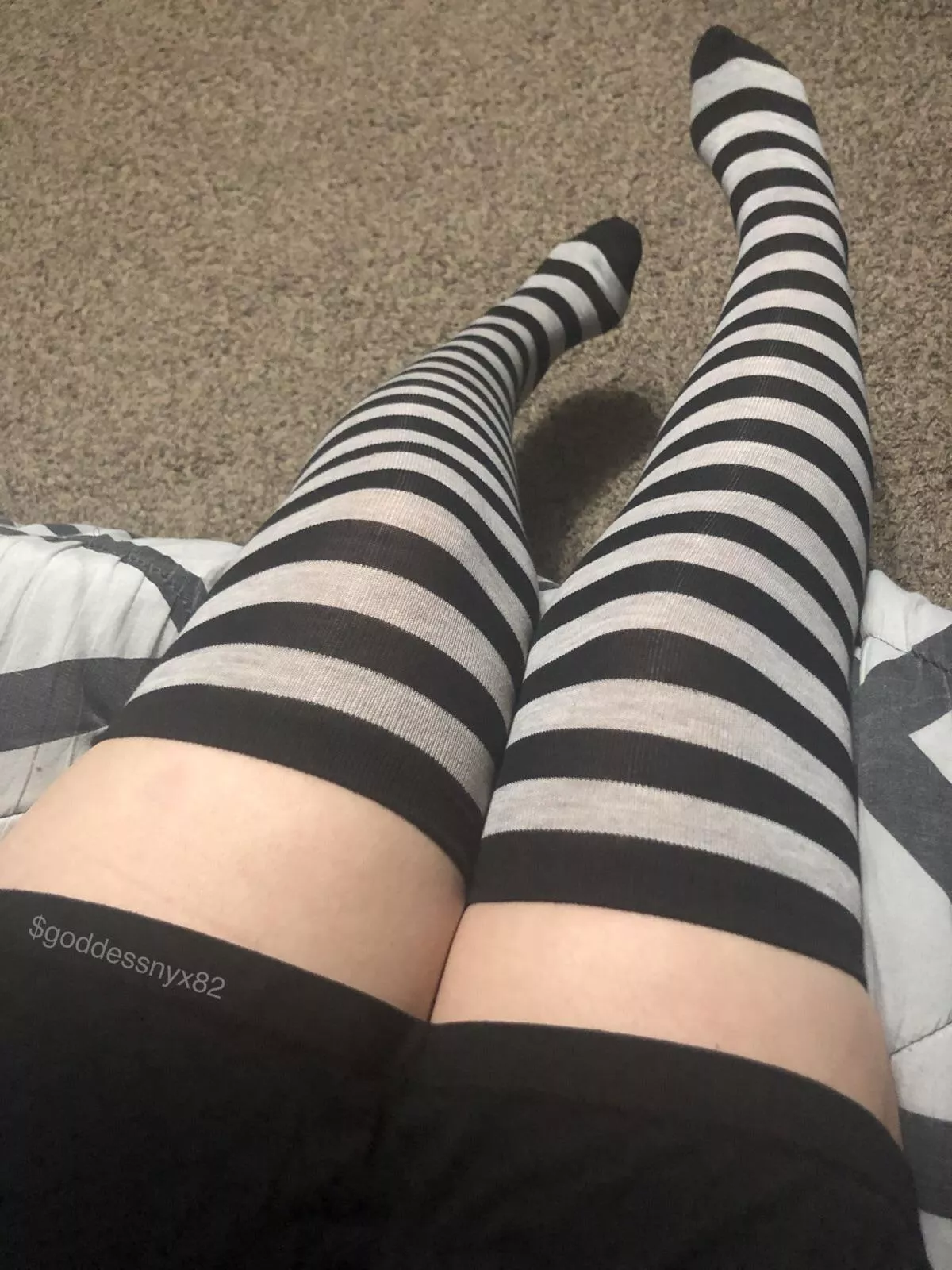Long socks and skirts >>>>> Long socks and skirts >>>>>