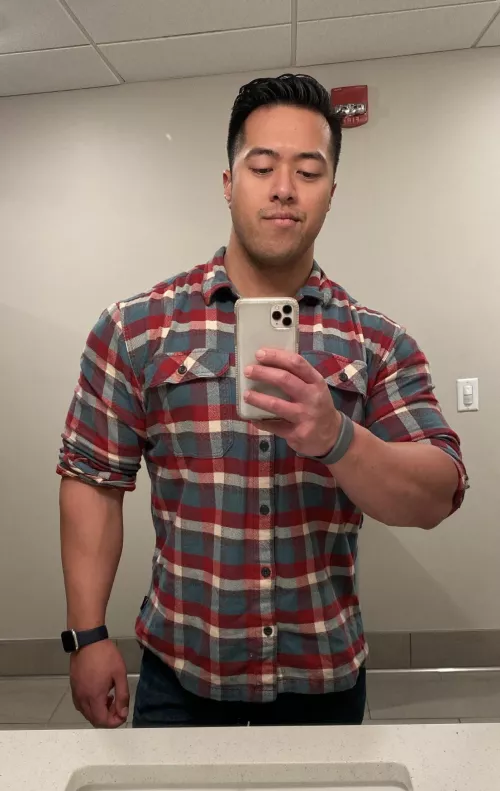 Long time lurker here with his first post. Happy Holidays to my fellow Gaysians!