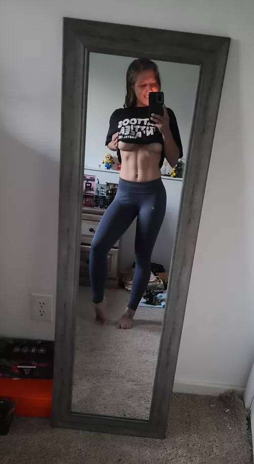 Look at my tummy š