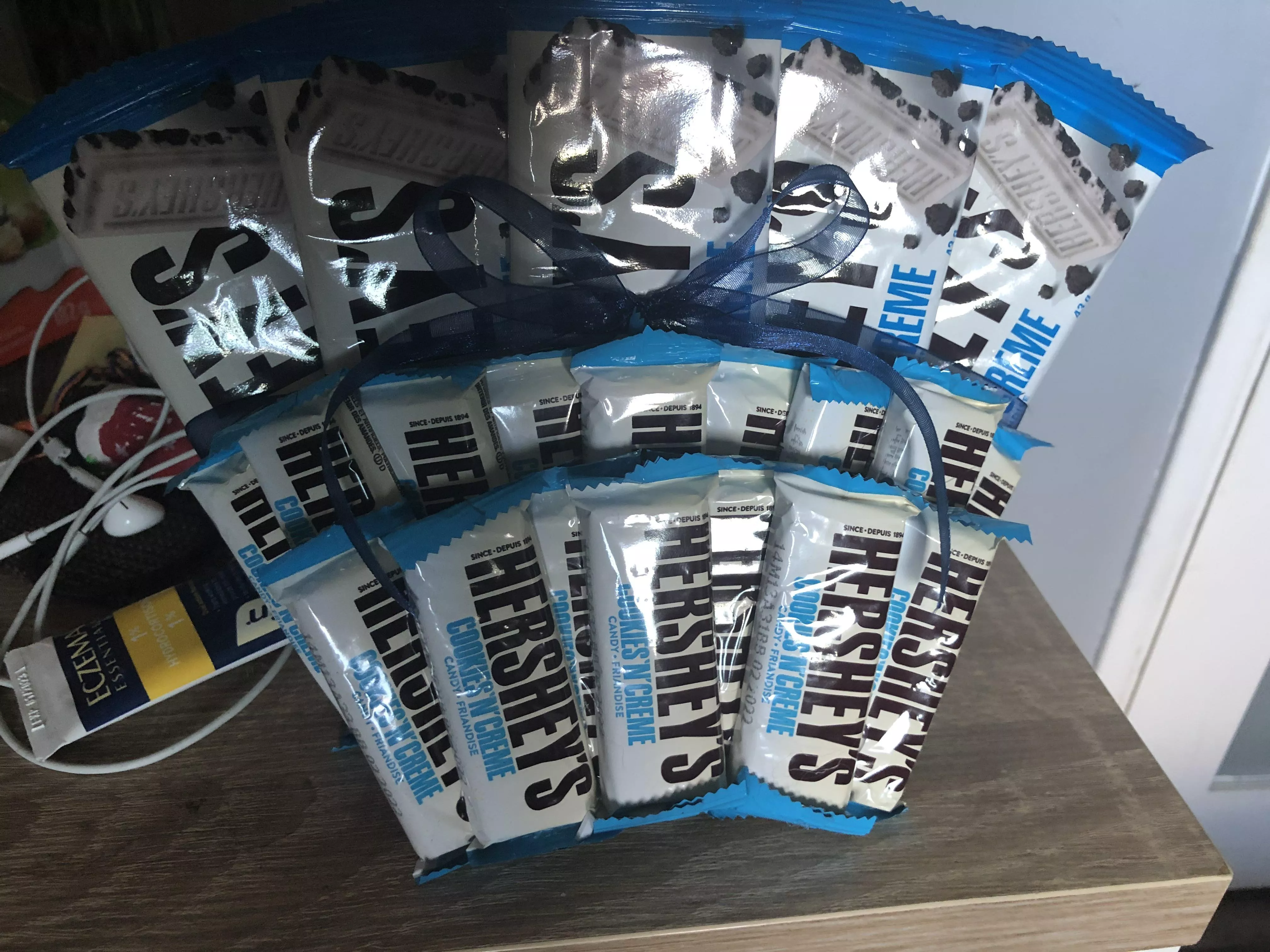 look at this adorable v day gift my baby made for me💕