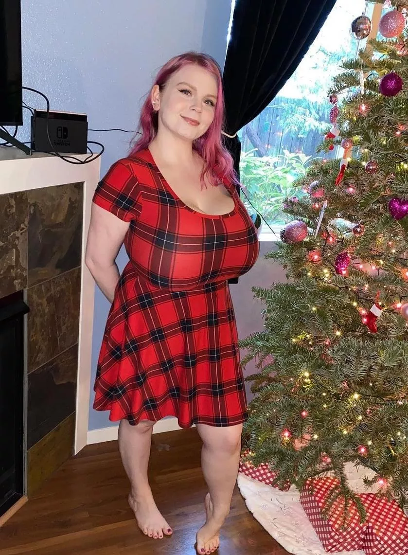 look how much she stretched out the plaid squares