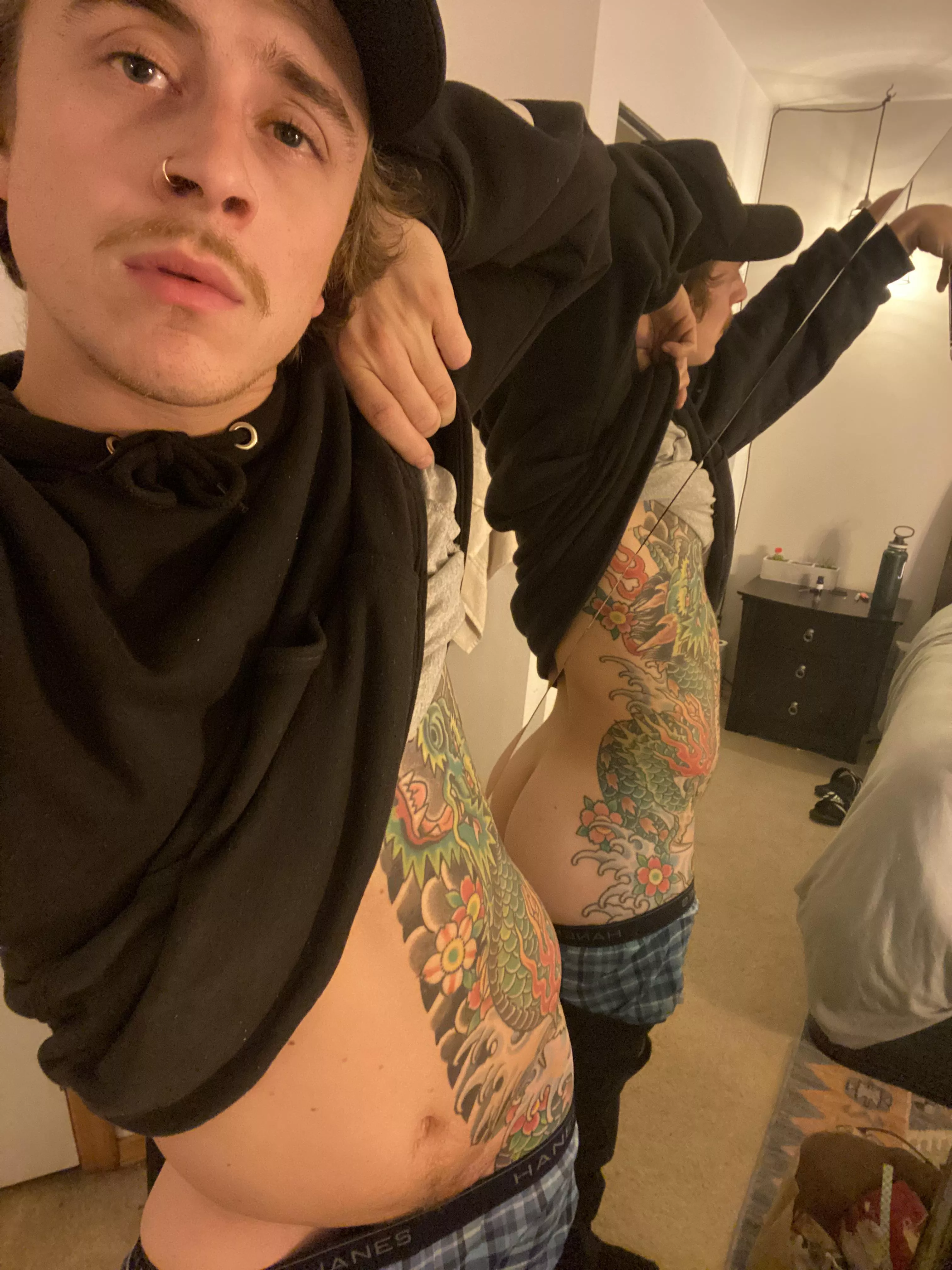 Look in the mirror and watch daddy fuck you π‘π₯΅π‘ Look in the mirror and watch daddy fuck you π‘π₯΅π‘