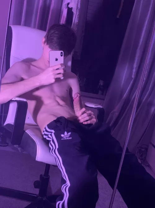 Look who’s awake 😳