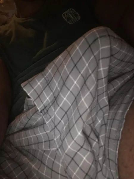 Looking for a female to make my bbc explode on Video call :) . ( yes itβs hard to hide )