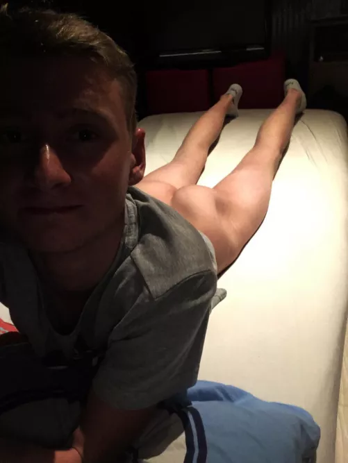 Looking for a joystick 😉 🍑🤤