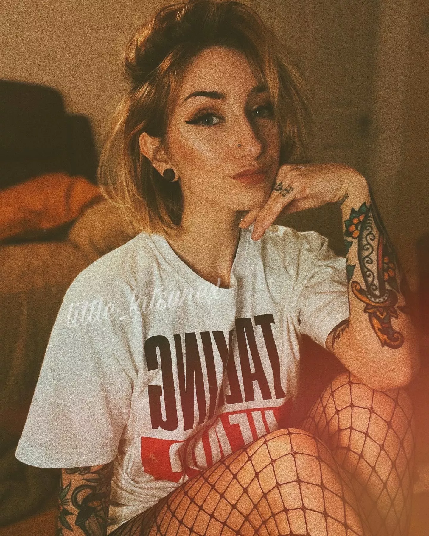 looking for a pretty emo girlfriend? π€ looking for a pretty emo girlfriend? π€