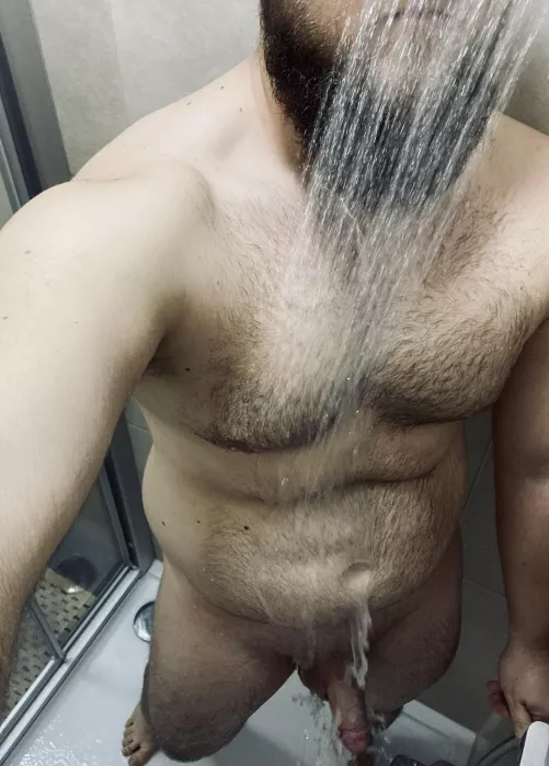 Looking for a shower buddy 😜