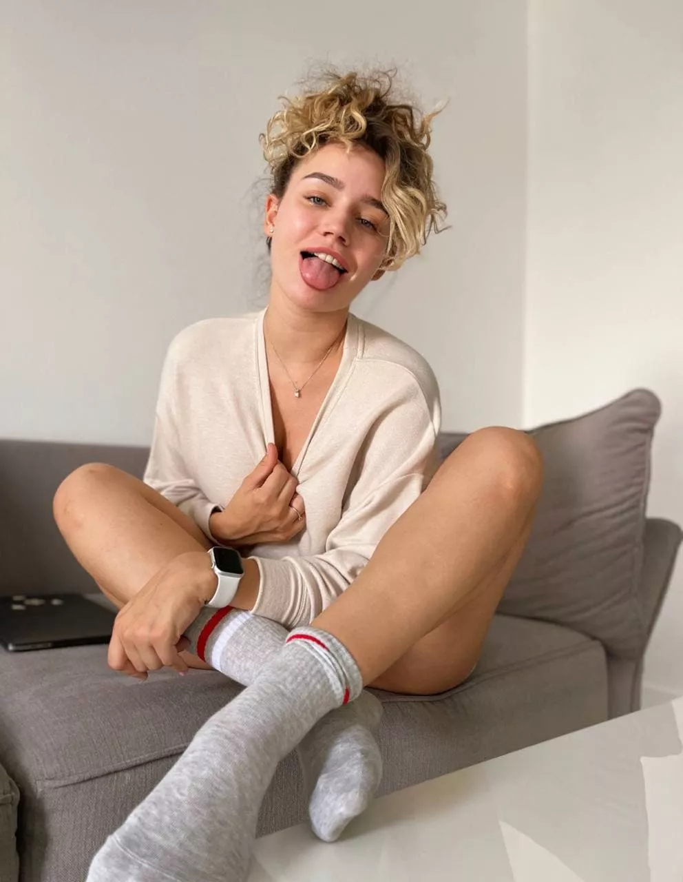 Looking for an exoricst who will drive all the devils out of my headMy FREE access link in my profile and down below💓