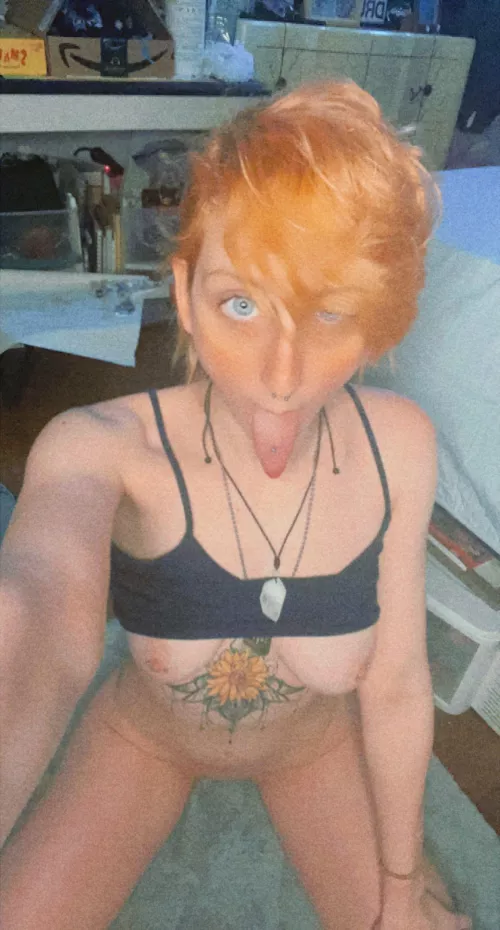 Looking for an older man 😜