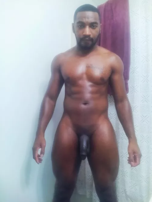 looking for couples/women in Chicago Kik: Theman_themyth94 Snap: theman_themyth1