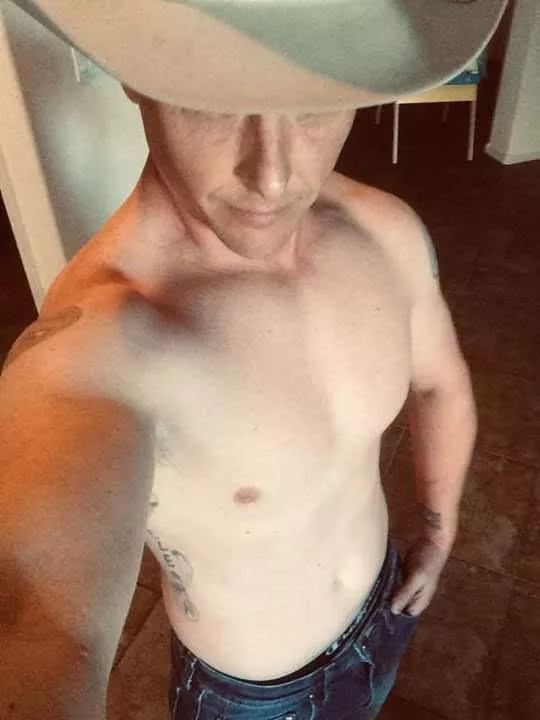 Looking for naughty ex mormon gals Looking for naughty ex mormon gals