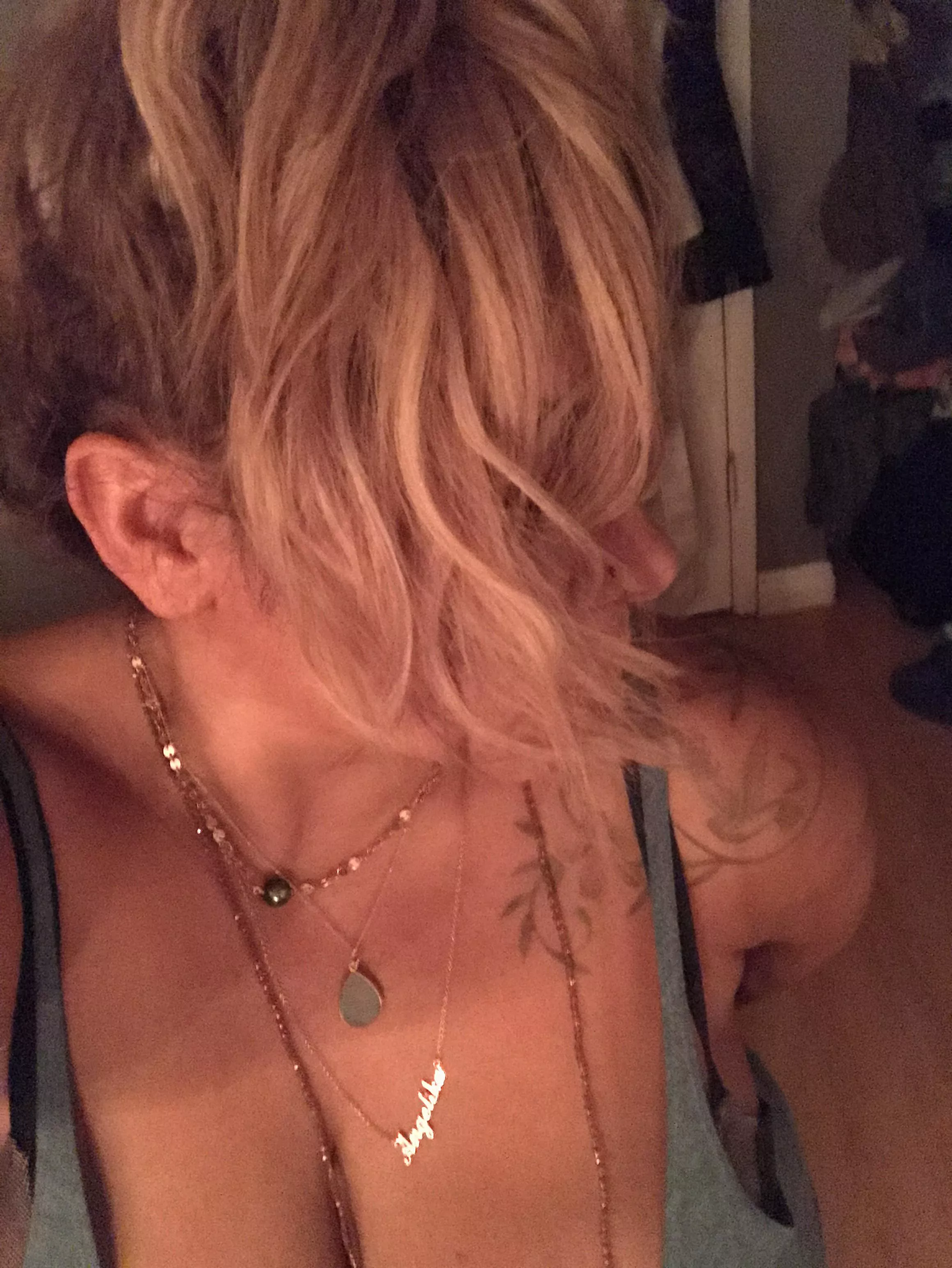 Looking for so(m)eone to (f)ulfill her now.