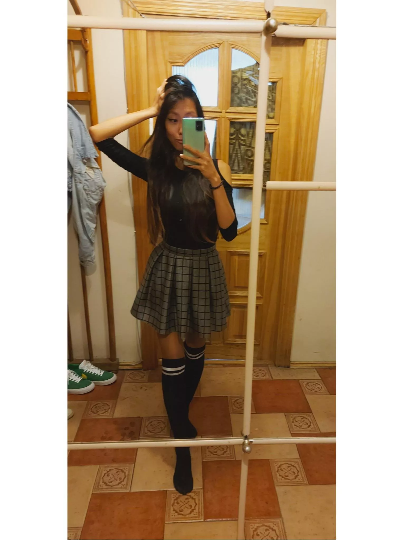 Looking like a cute schoolgirl 🥺 ASIAN BABYDOLL ⭐🍷 50% promo and 5$ only ❤🍷 I post daily and do private requests as well ⭐ OF: murrr