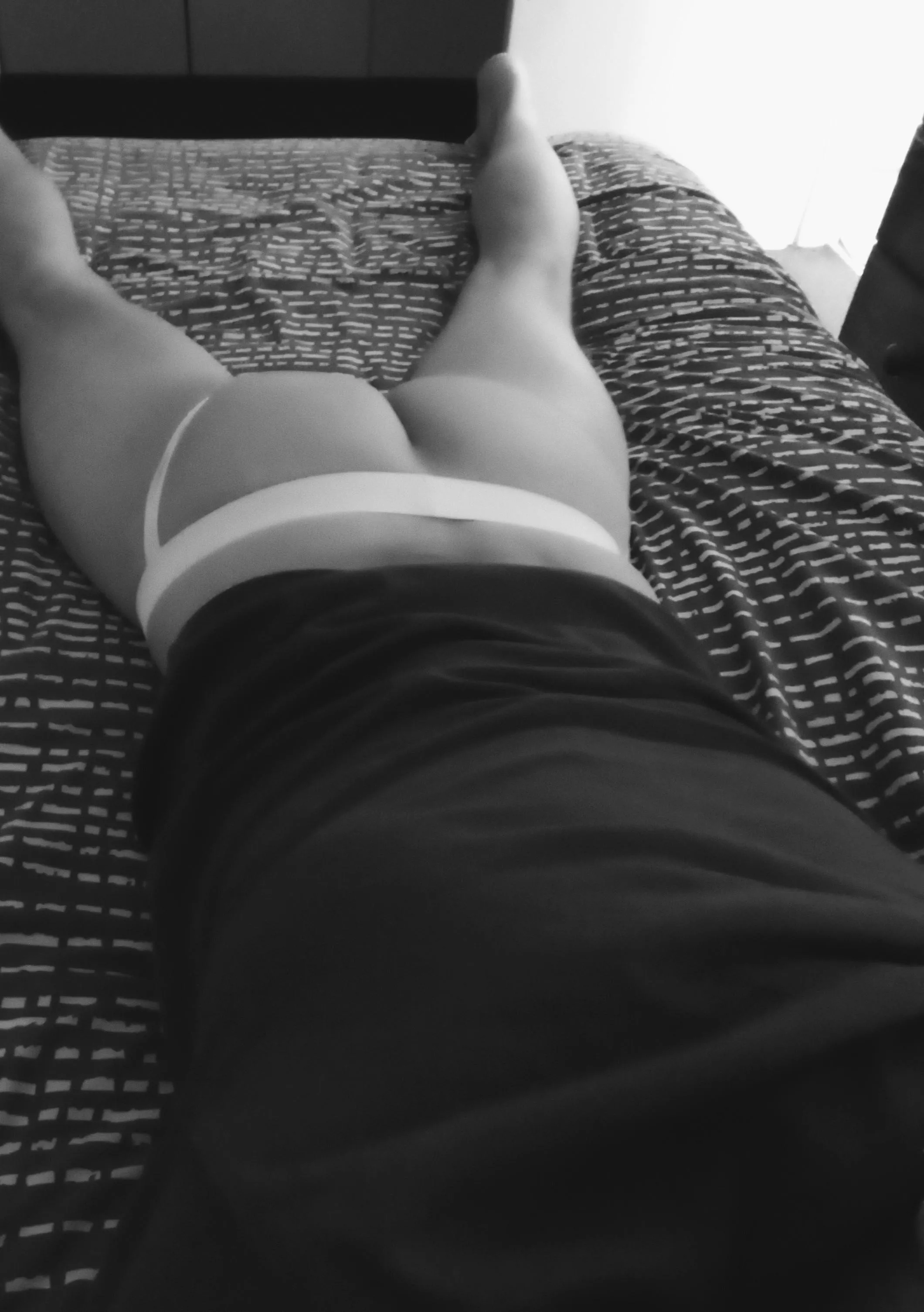 Looking right in white 😏