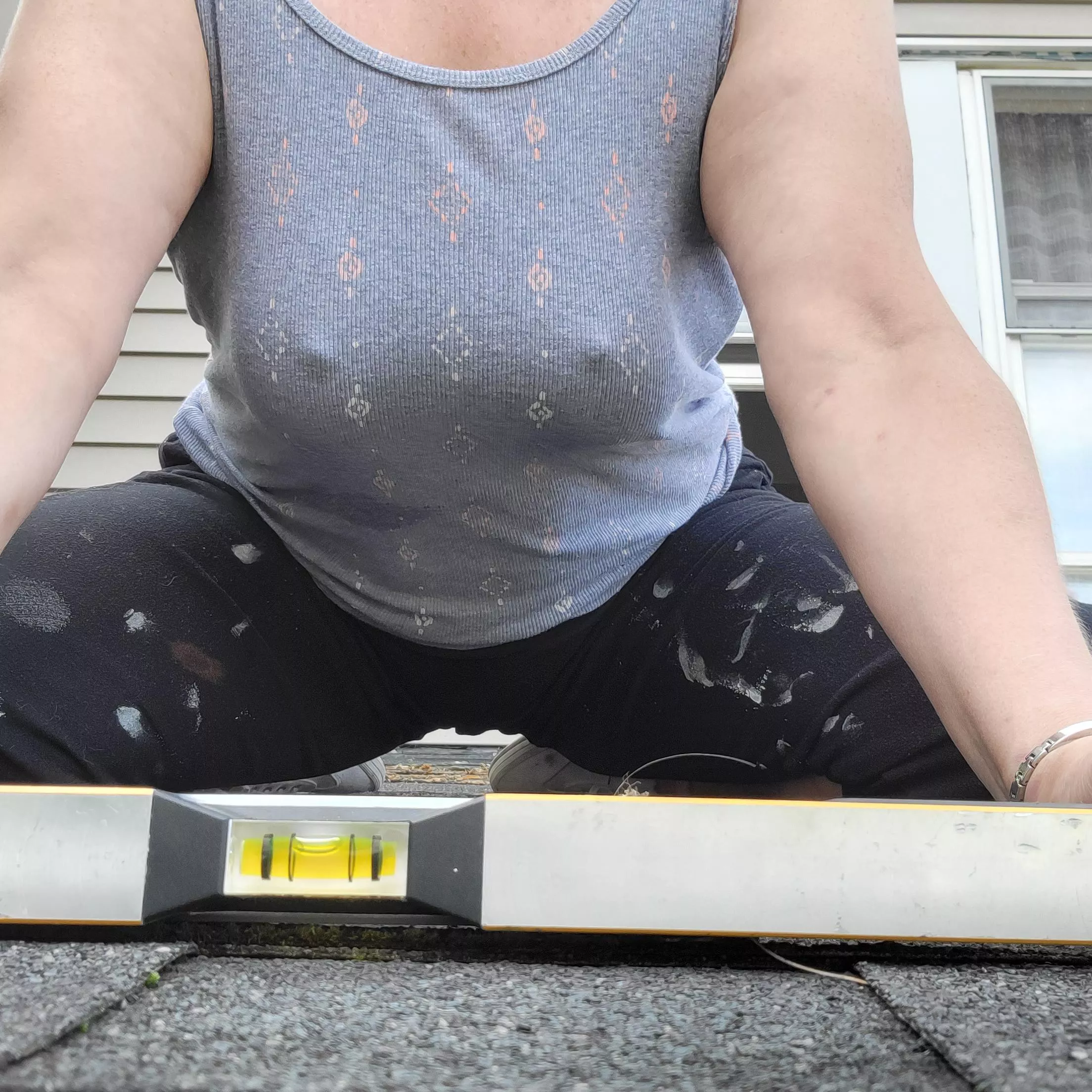 Looks level to me Looks level to me