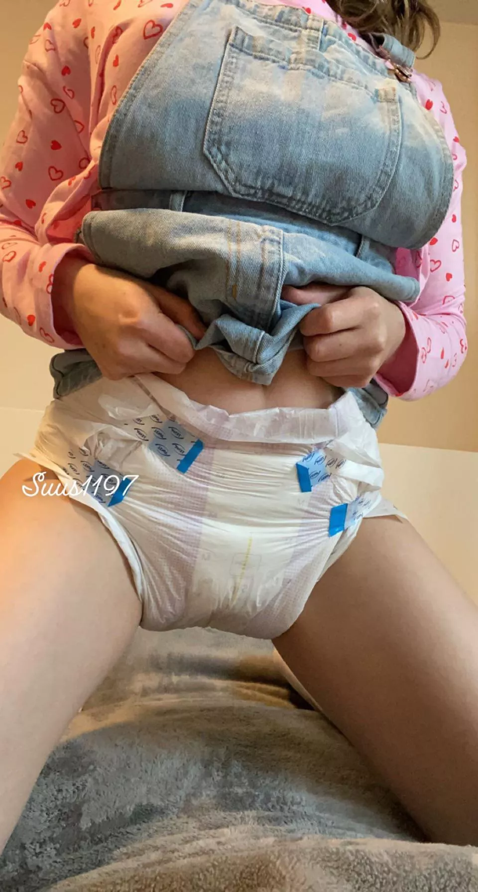 Looook what I am wearing today 💕✨🤤 kisses from suus