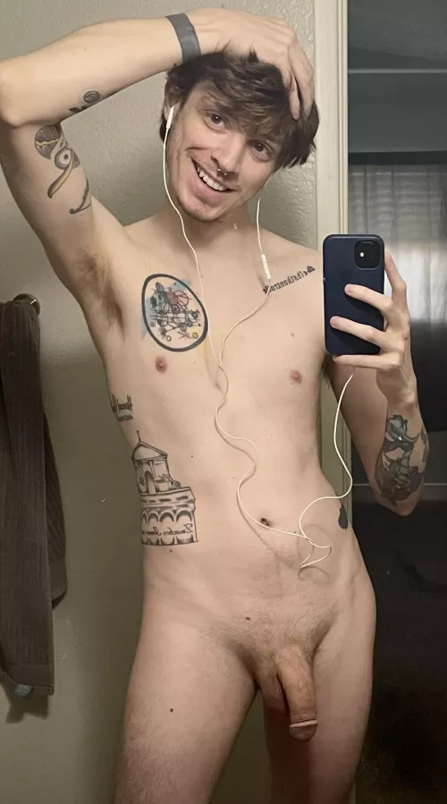 Lost my left AirPod. Sluminโ it up with the corded. ๐
