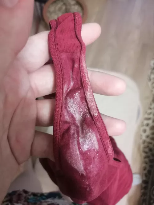 lots of cum
