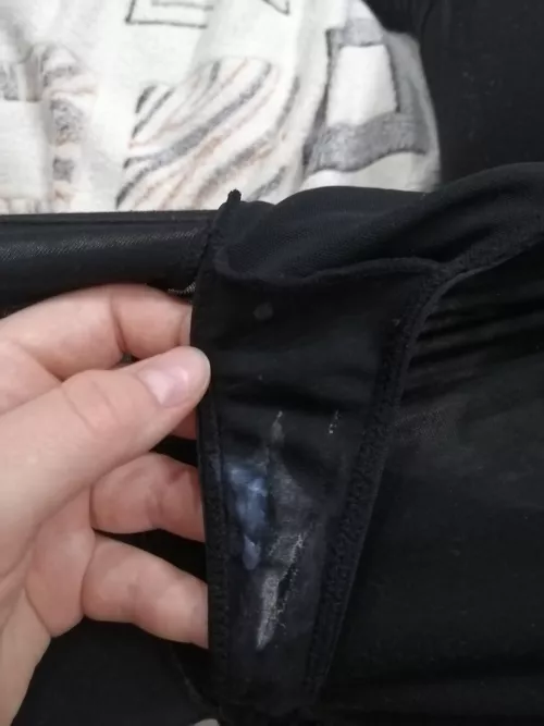 Lots of cum
