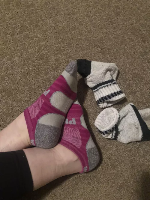 Lounge, brunch, yoga, coffee, walks & repeat! 😊👏🏼♥️ msg if you’re interested in these beauties, worn allll weekend long