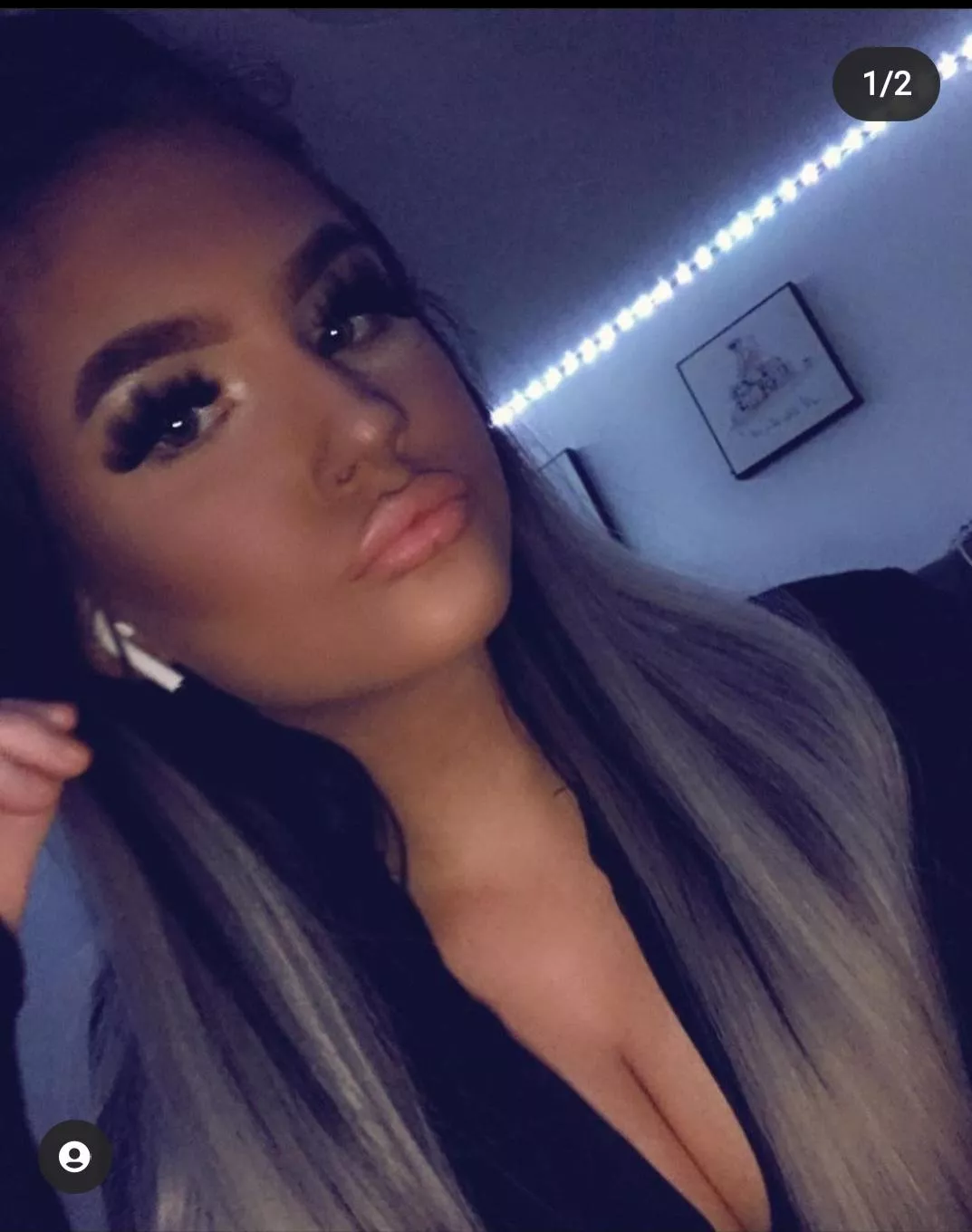 love a girl that shows off her assets. love a girl that shows off her assets.