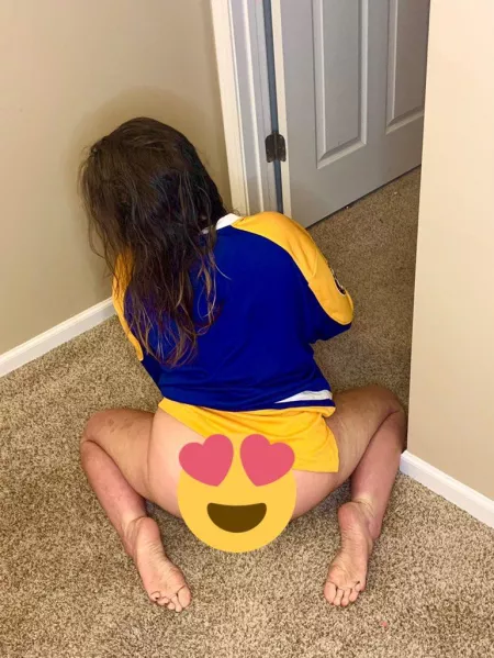Love being on my knees😈 Love being on my knees😈