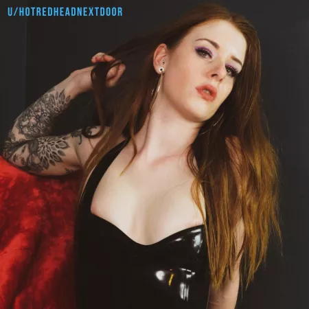 Love feeling myself in latex π€
