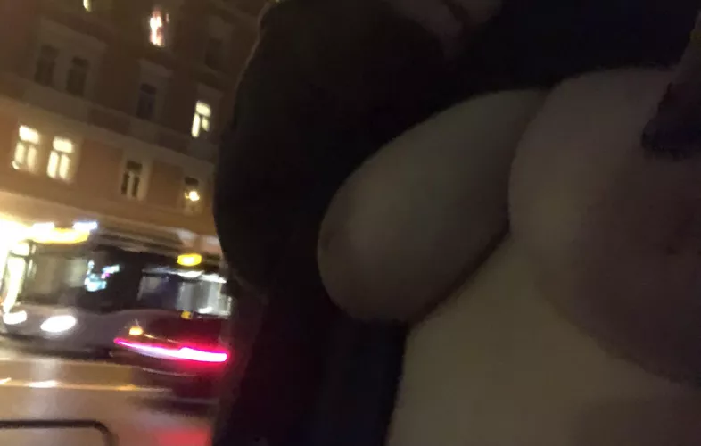 love flashing passing cars (oc, nb)