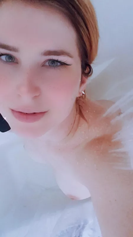 Love getting a little wet 😍