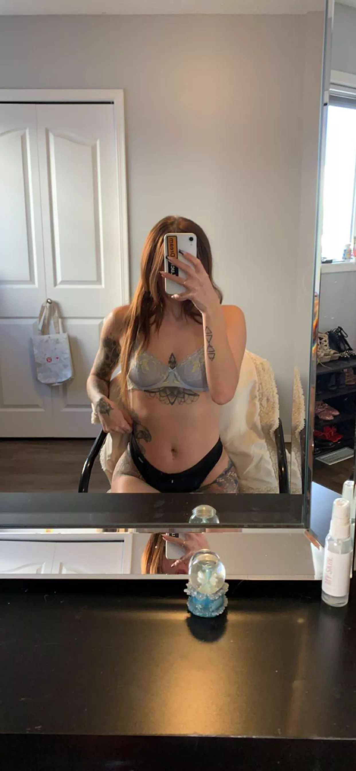 Love having a beauty room (F)