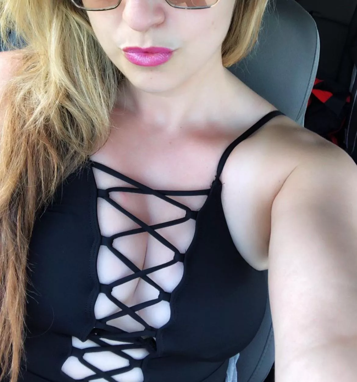 Love her titts π Love her titts π