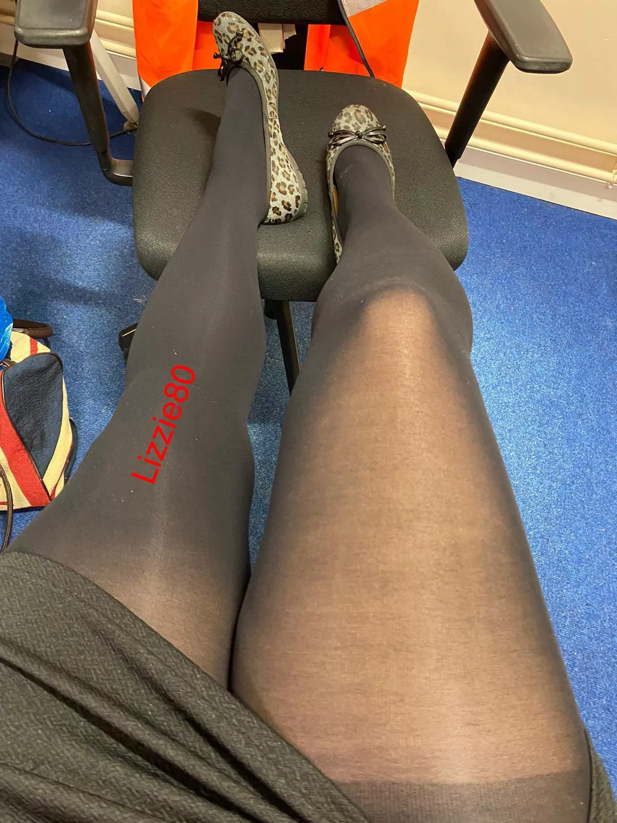 Love how shiny my legs look in my tights x Love how shiny my legs look in my tights x