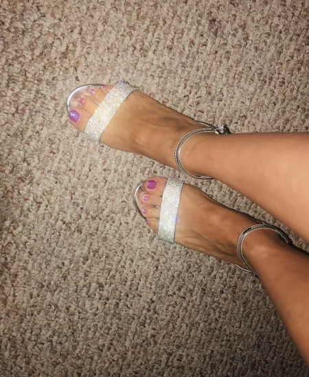 Love how these shoes make my polish sparkle π