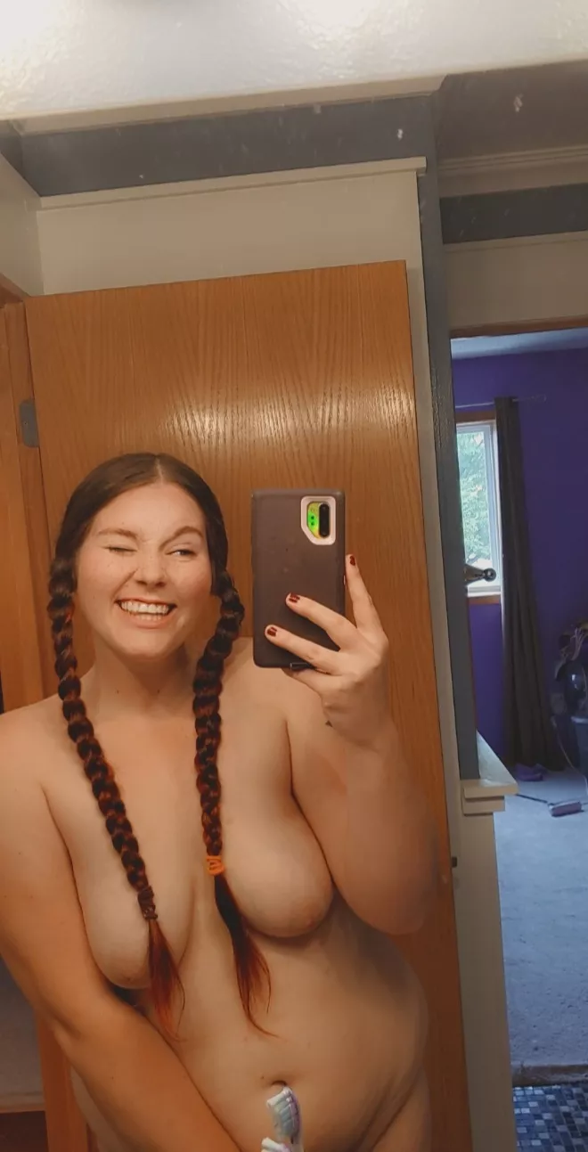 Love me or hate me. But I KNOW you want to fuck me😜😏💕