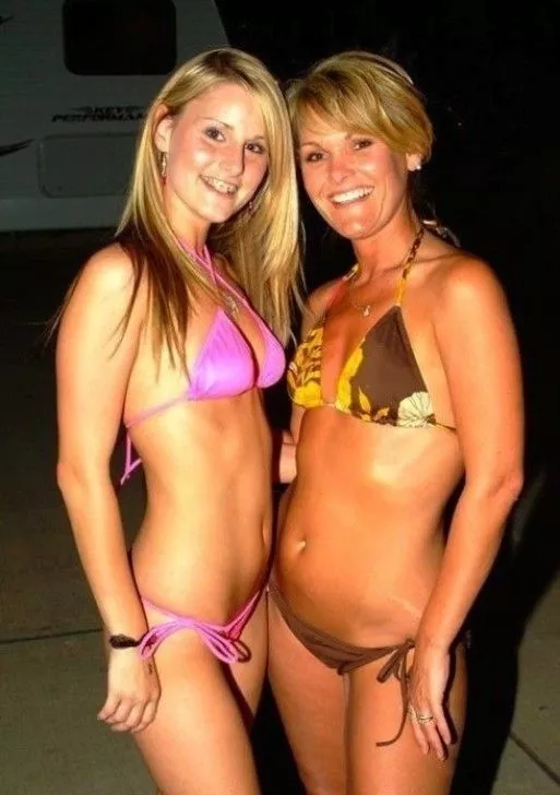 Love moms and daughtes wearing bikinis