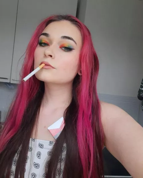 Love my marlboro reds🥰 and what would be a better place to keep my pack