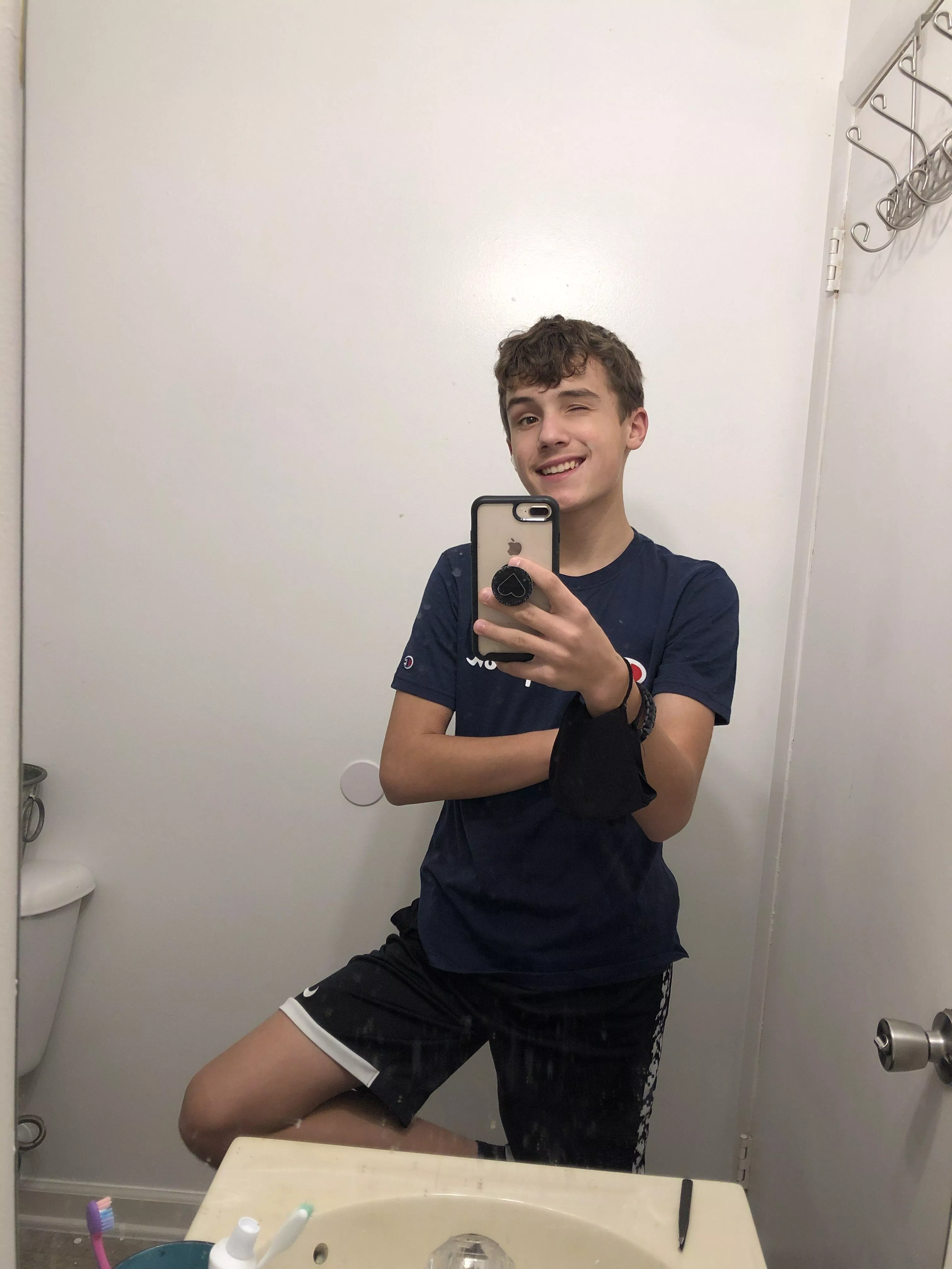 love my outfit + smile