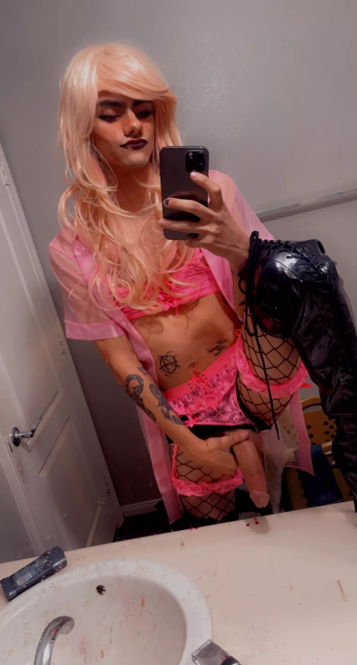 Love showing my dick off 😜