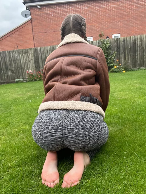 Love these stretchy yoga pants🤍 Love these stretchy yoga pants🤍