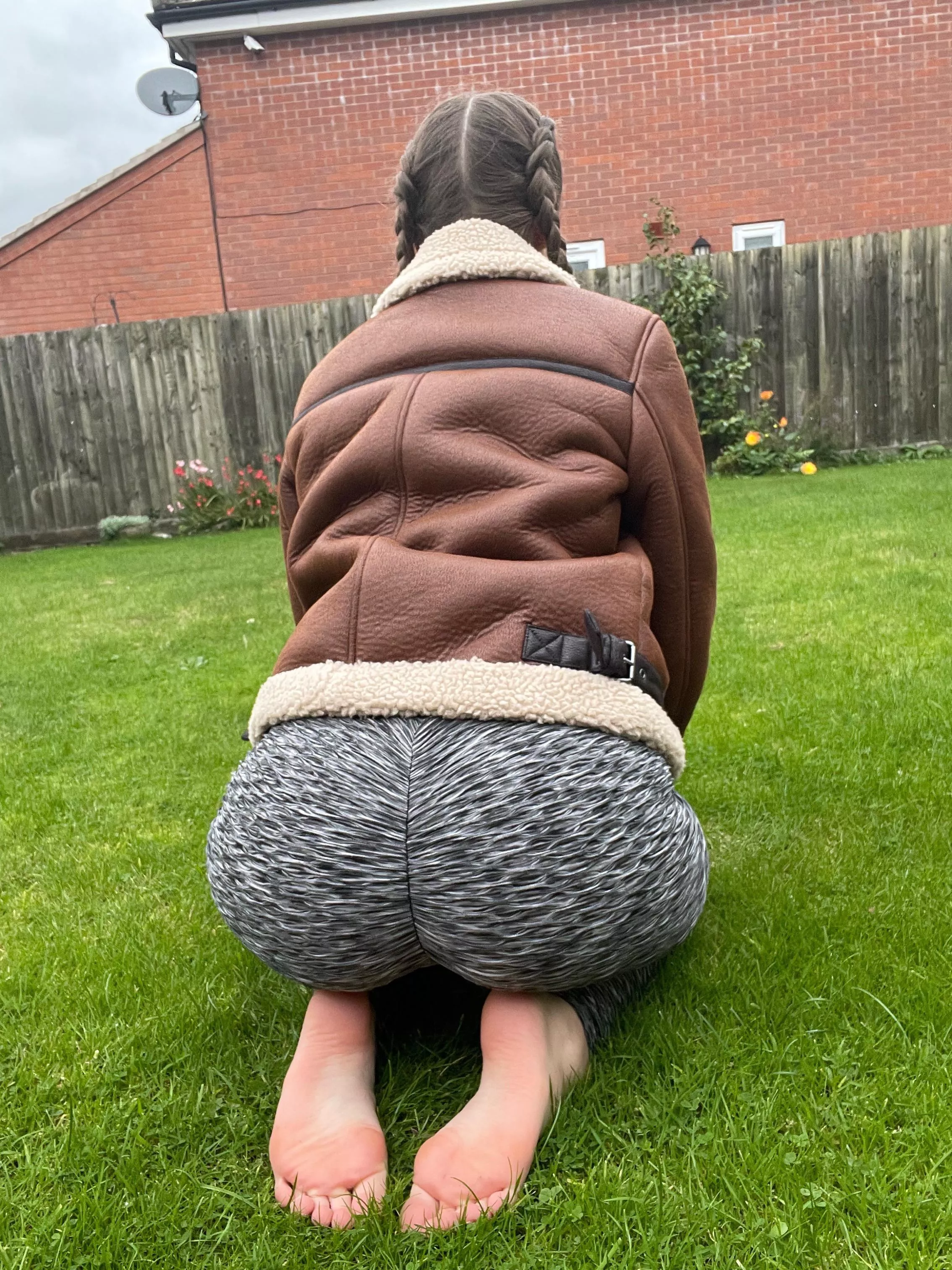 Love these stretchy yoga pants🤍 Love these stretchy yoga pants🤍