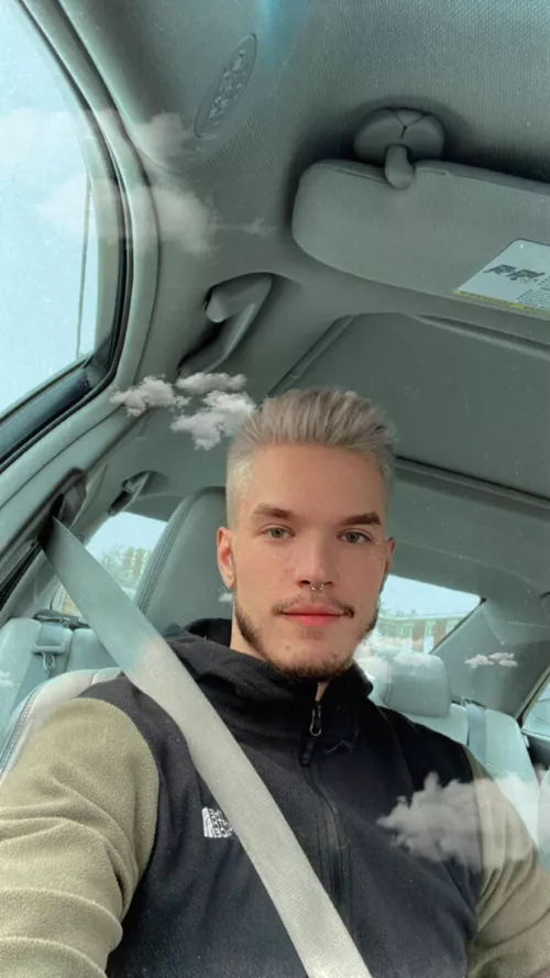 Love this filter hah. Wish I was this tan in real life.