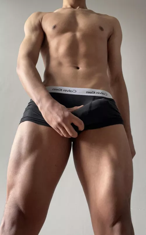 Love underwear thatβs so tight it shows everything off π