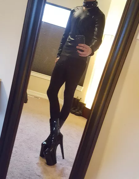 Love wearing these heels, already want another pair a Pleasers:) Love wearing these heels, already want another pair a Pleasers:)