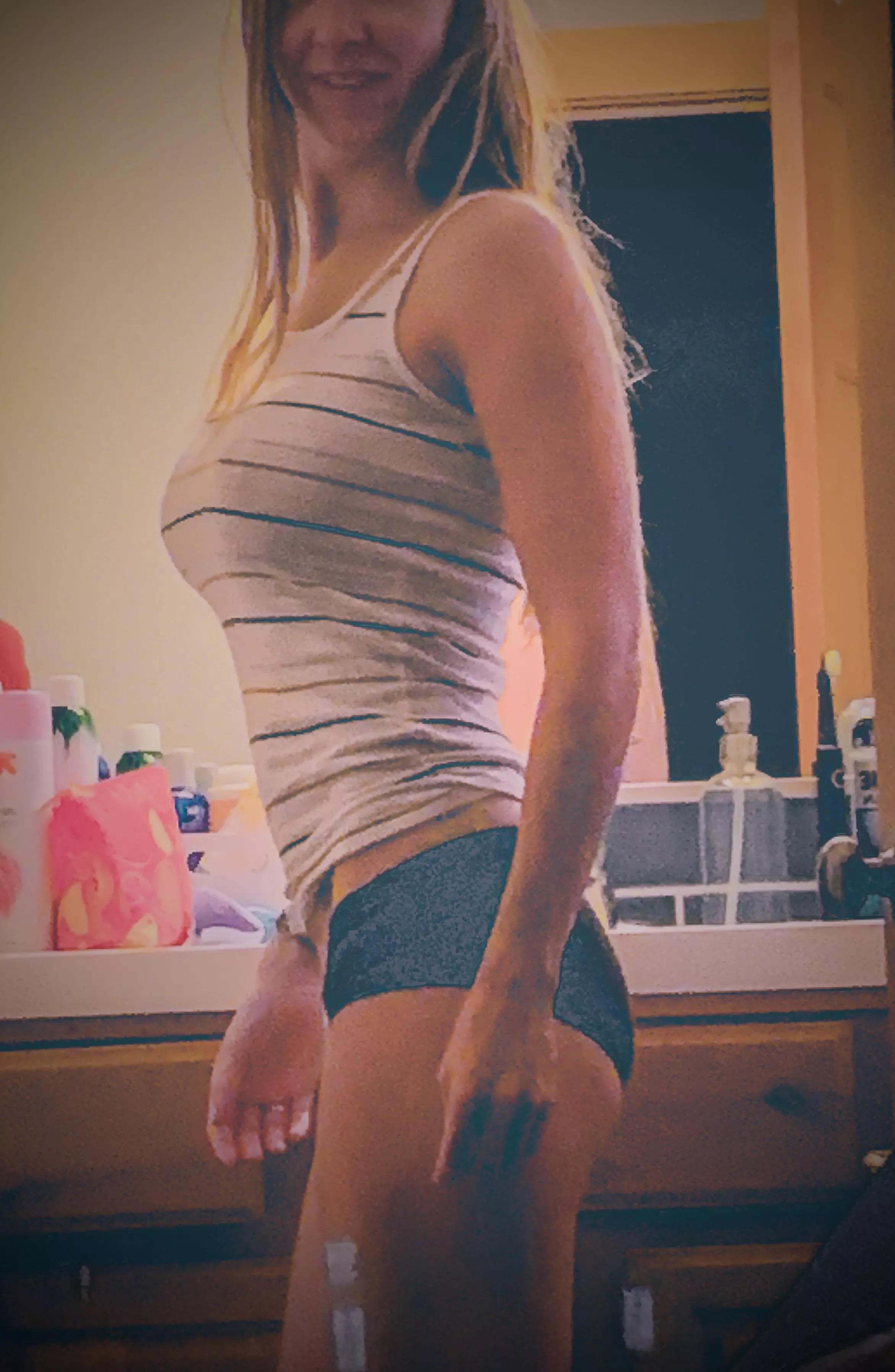 Loving her early morning look π Loving her early morning look π