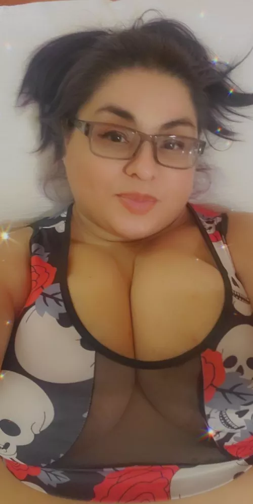 Loving my Halloween top! (37 F) Loving my Halloween top! (37 F)