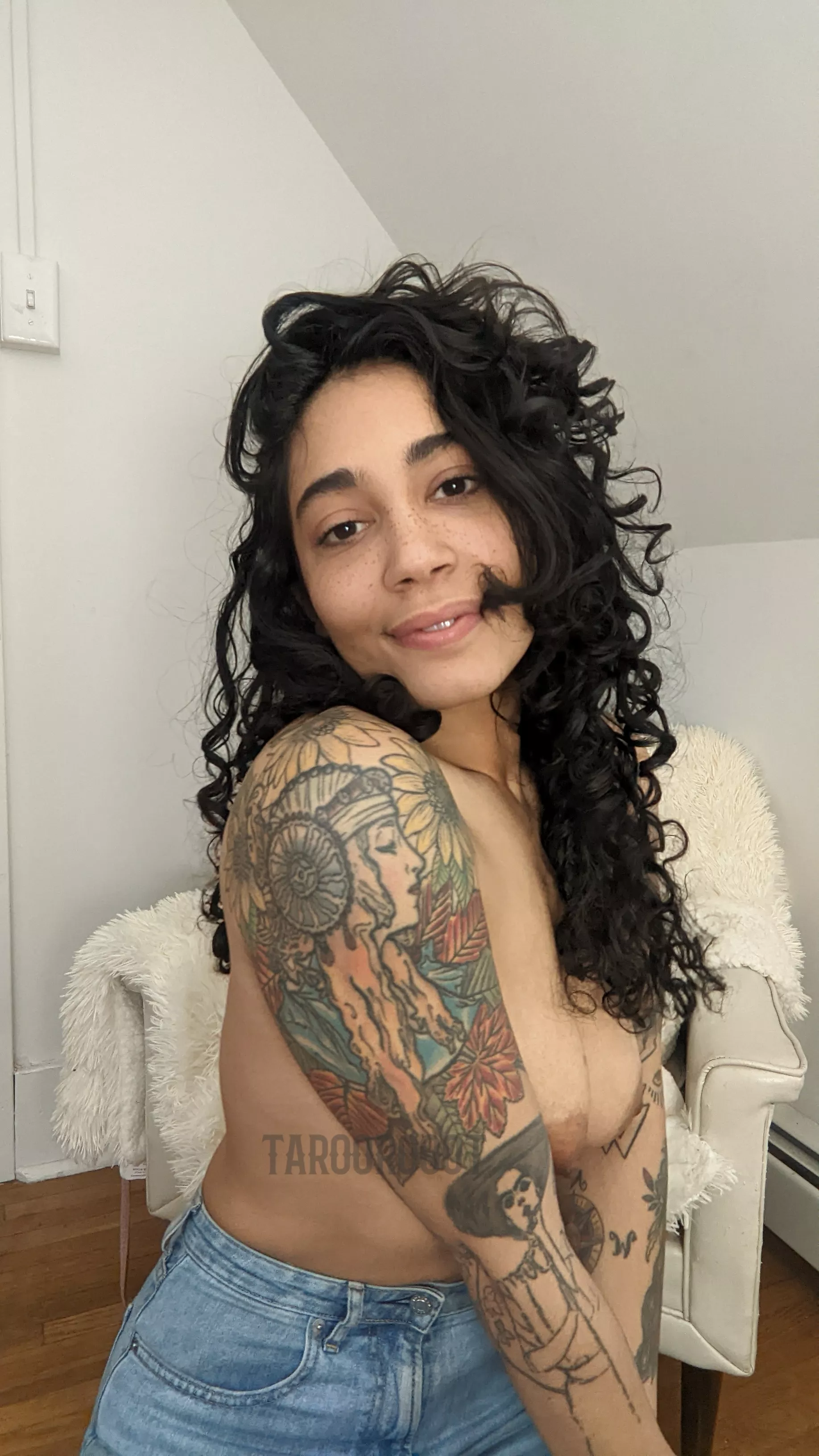 Loving my natural curls these days! Loving my natural curls these days!