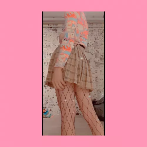 Loving the fishnet ⚰️