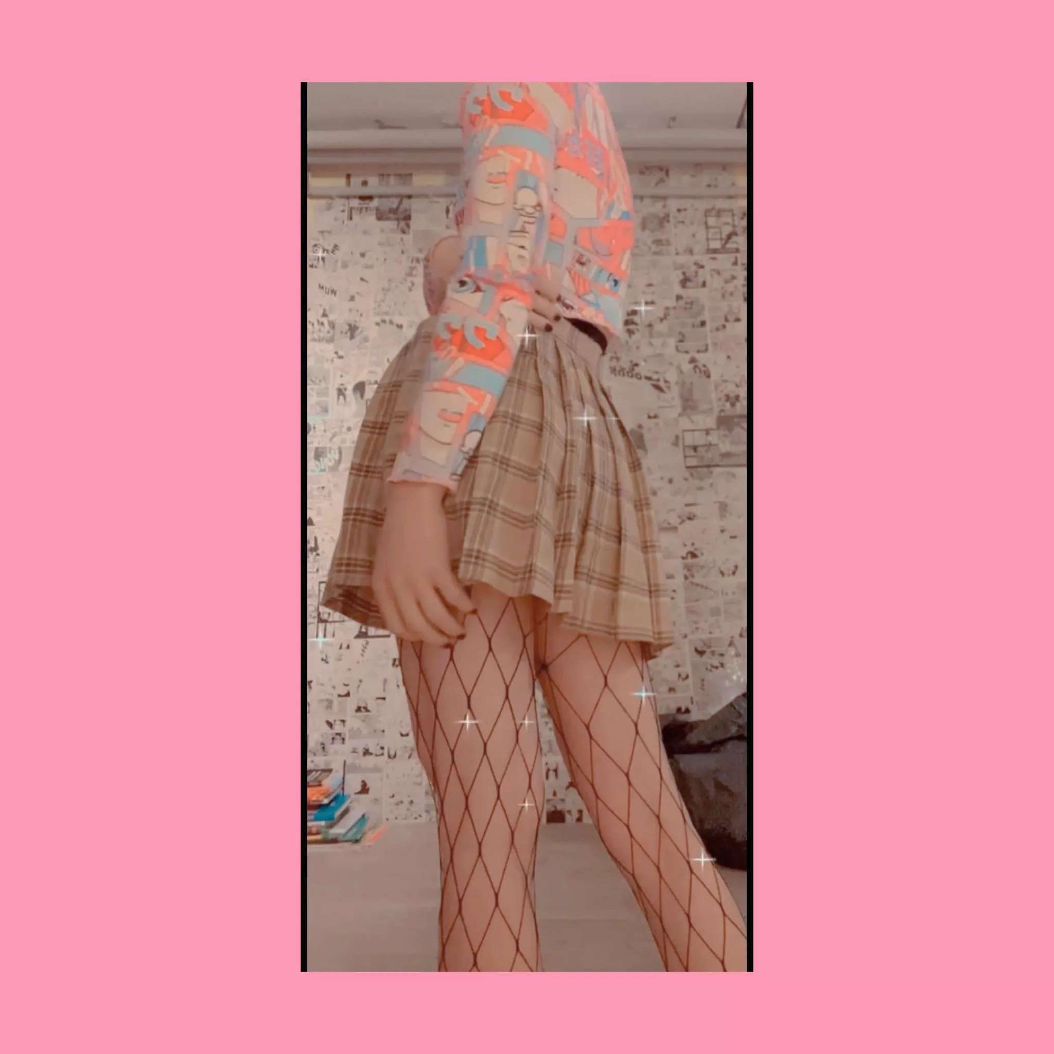 Loving the fishnet ⚰️