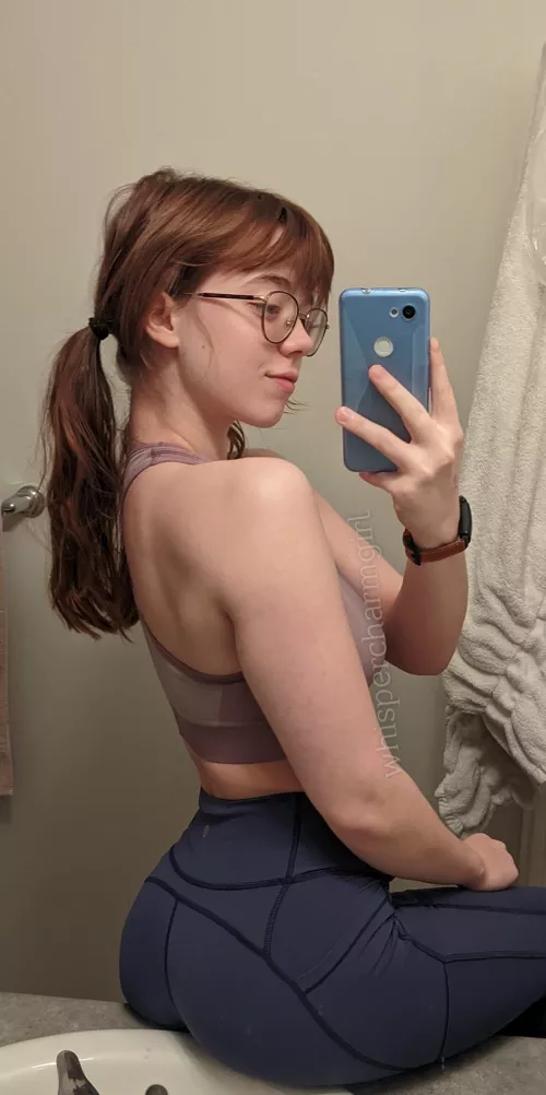 Loving these leggings π (20F)